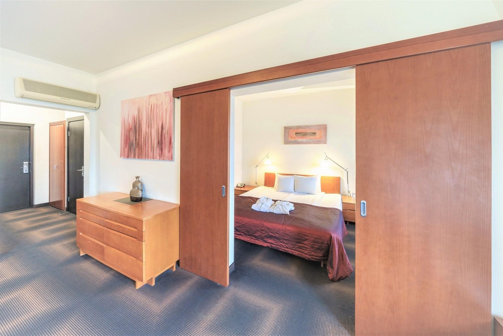 ริกซ์เวล เซ็นทรา โฮเต็ล Hotel รีกา ภายนอก รูปภาพ