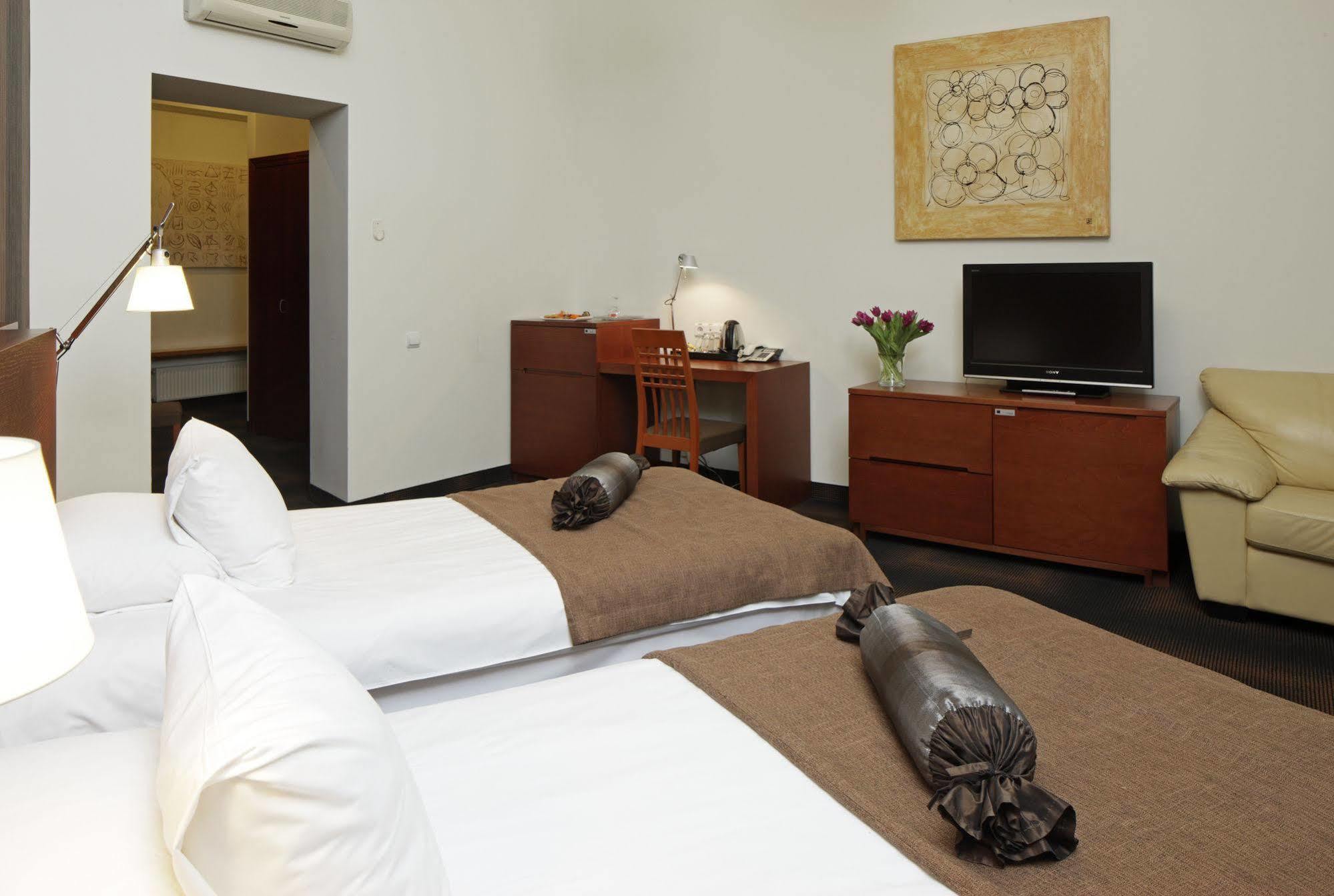 ริกซ์เวล เซ็นทรา โฮเต็ล Hotel รีกา ภายนอก รูปภาพ