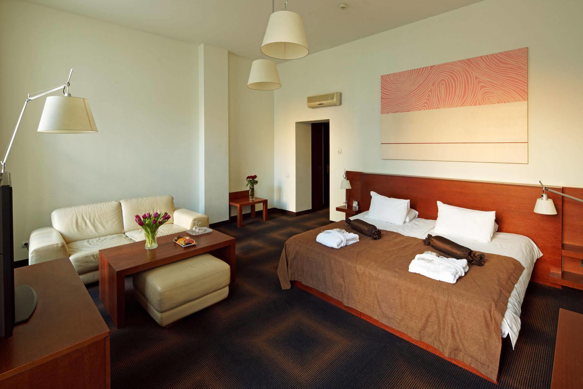 ริกซ์เวล เซ็นทรา โฮเต็ล Hotel รีกา ภายนอก รูปภาพ